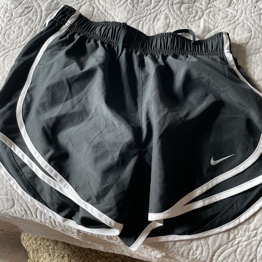 Black small Nike shorts